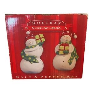 Holiday Snowman Ceramic Salt and Pepper Set - BRAND NEW IN BOX -‎ Hand Painted